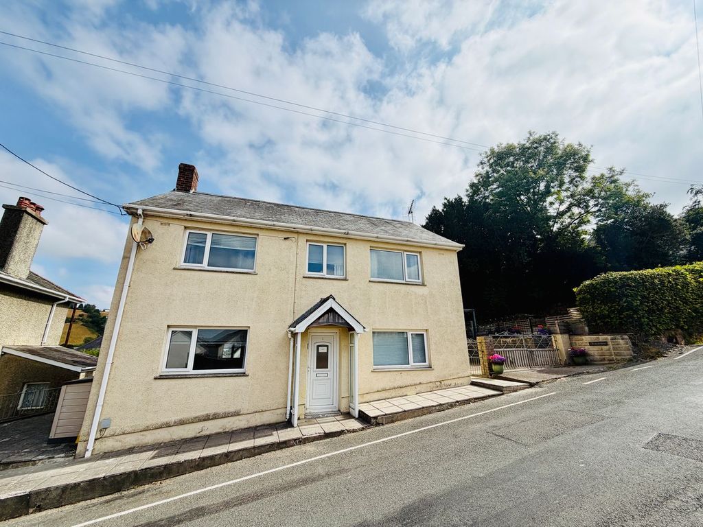 Property photo 1 of 11