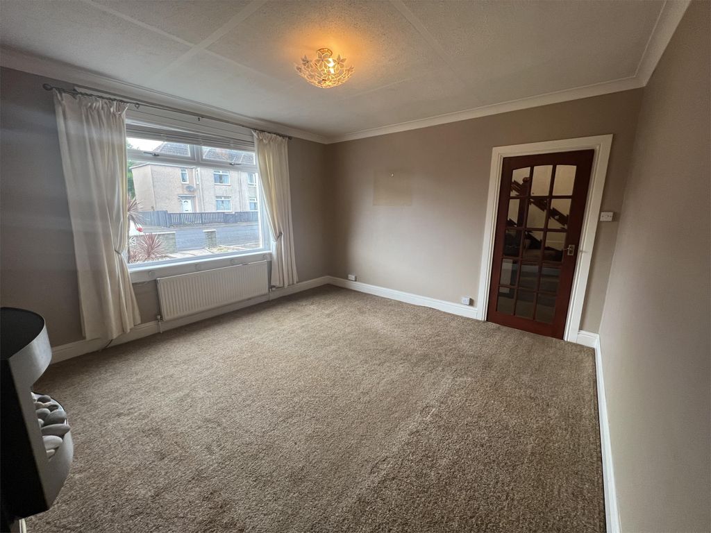 Property photo 3 of 28