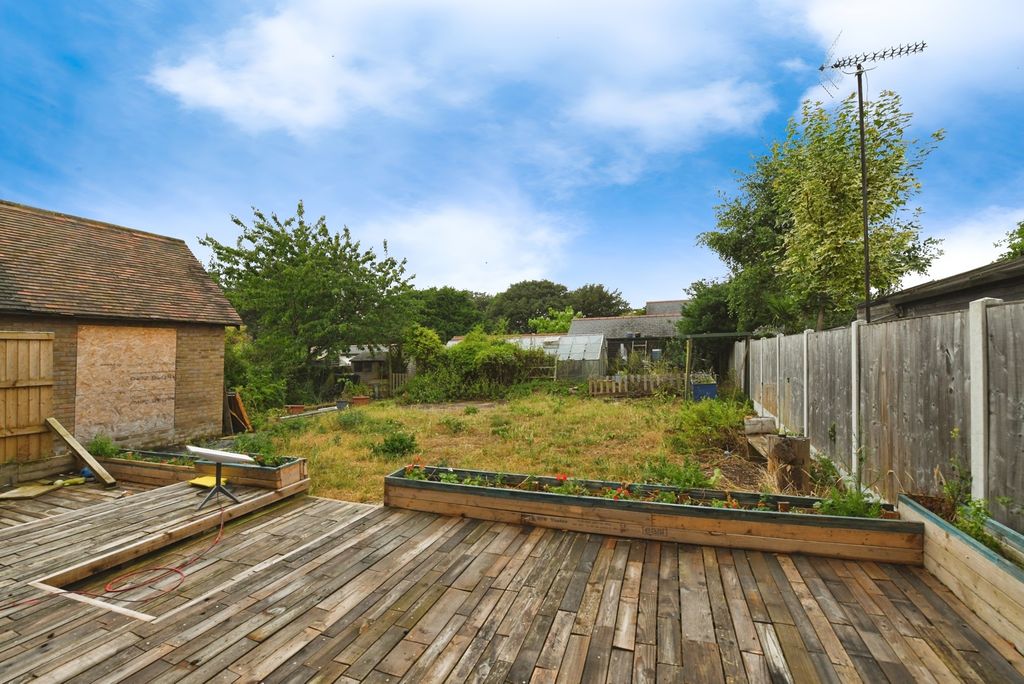 Property photo 3 of 15 Photo