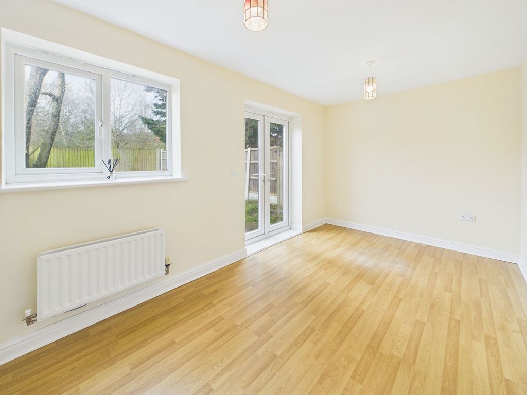 Property photo 2 of 25