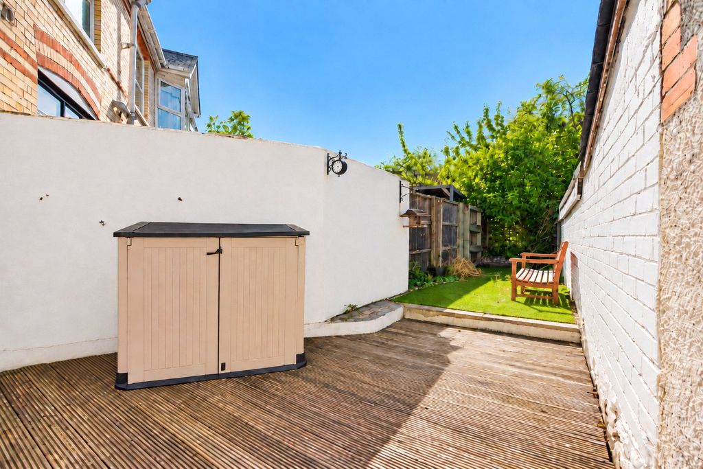 Property photo 2 of 12 Picture No. 02