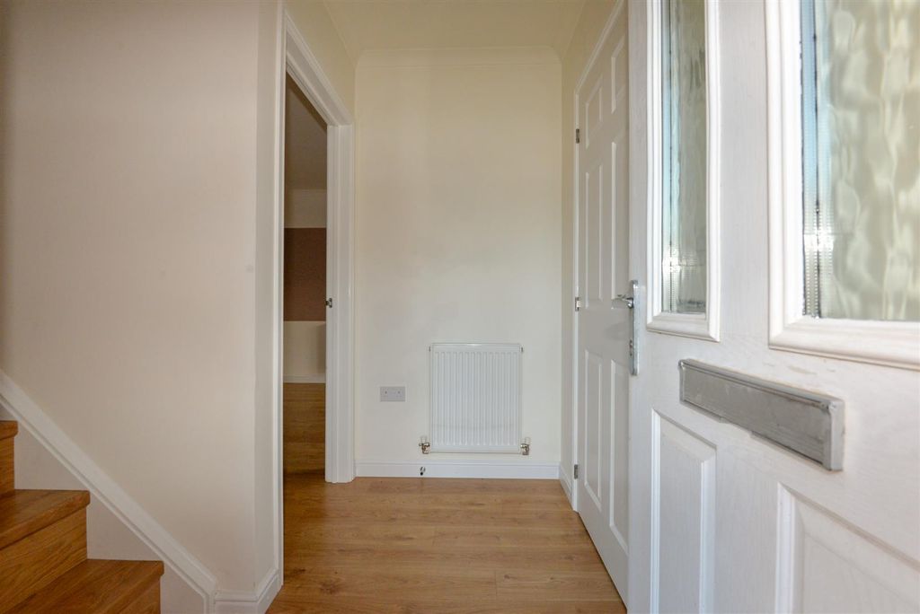 Property photo 2 of 22 Hall 1.Jpg