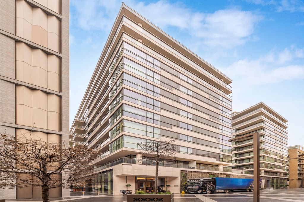 Property photo 2 of 20