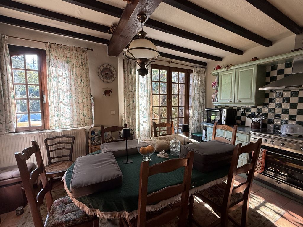 Property photo 3 of 11