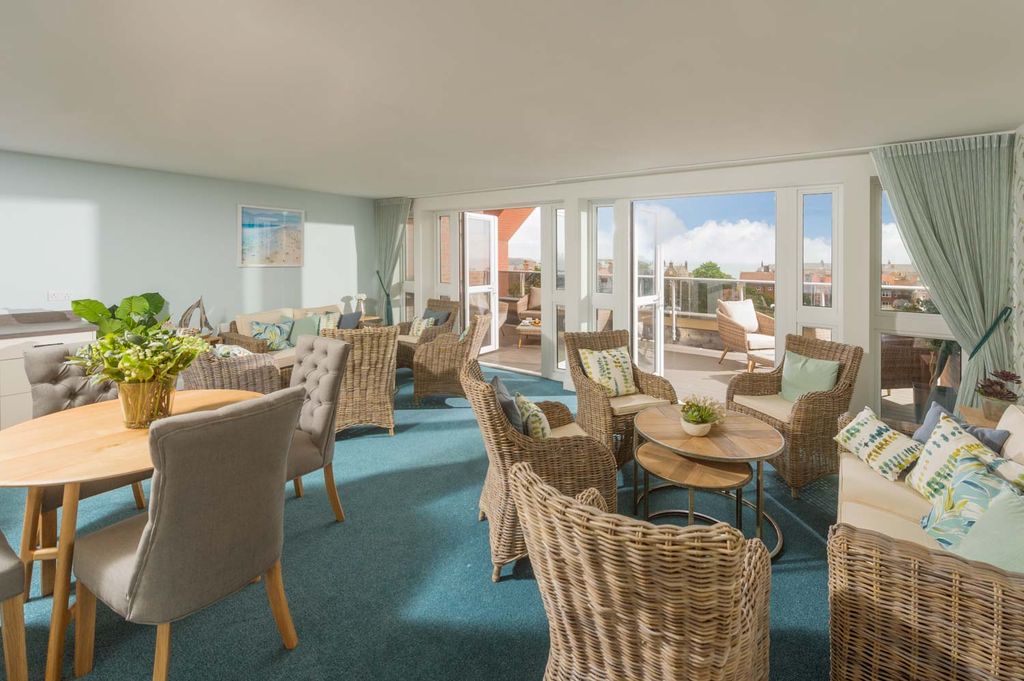 Property photo 3 of 20 Roof Terrace