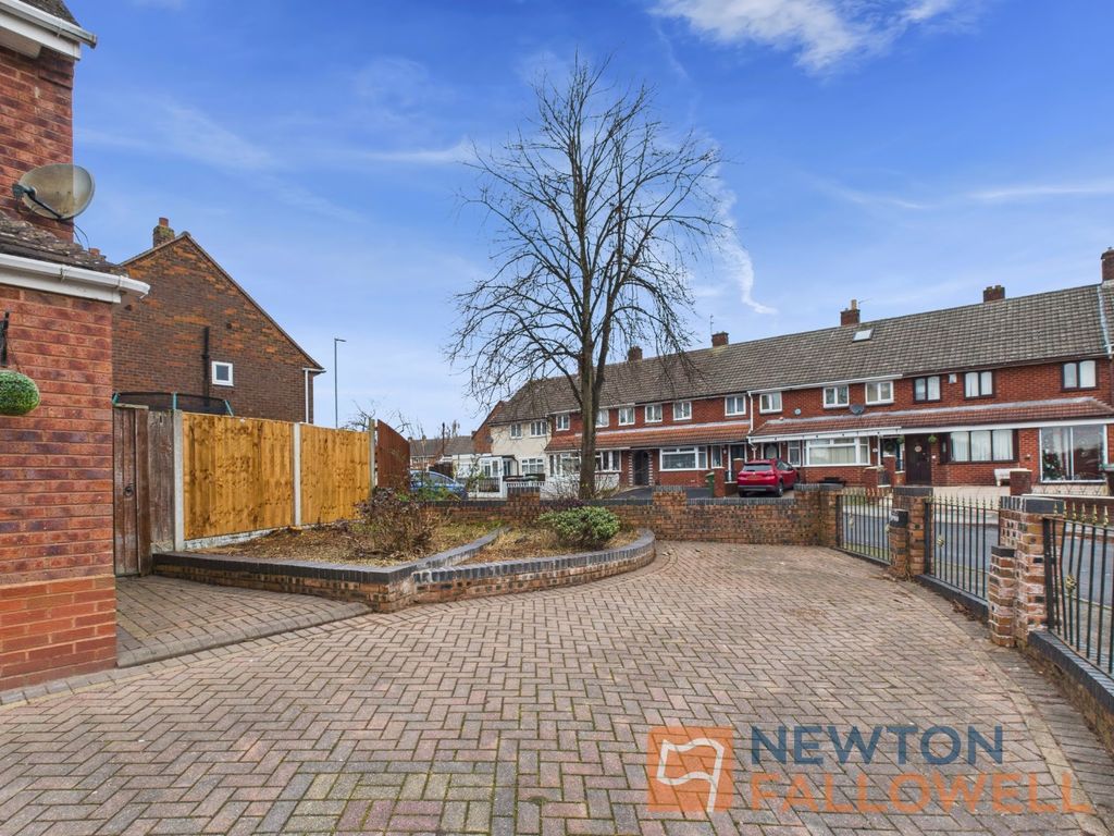 Property photo 3 of 23