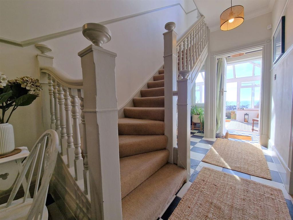 Property photo 3 of 31 Hallway Use.Jpeg