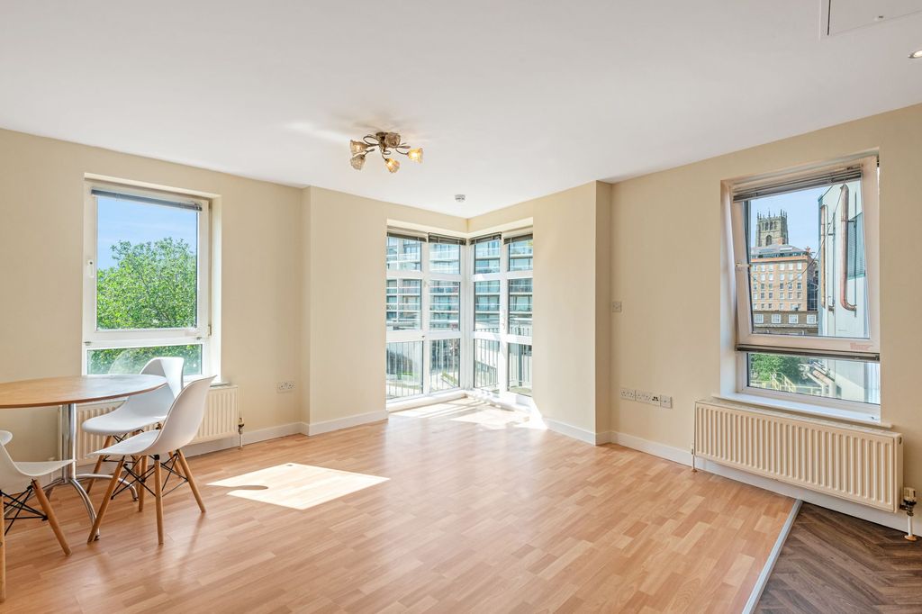 Apartment in Nottingham, Lace Market, The Meadows - View 4