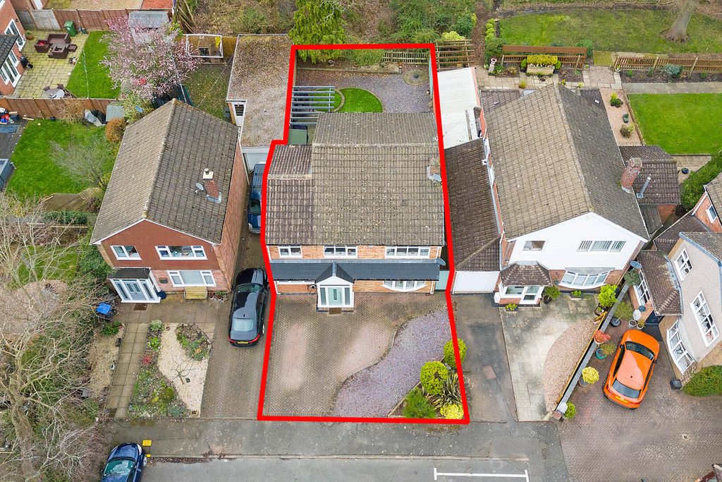 Property photo 2 of 28 Front (Exterior)