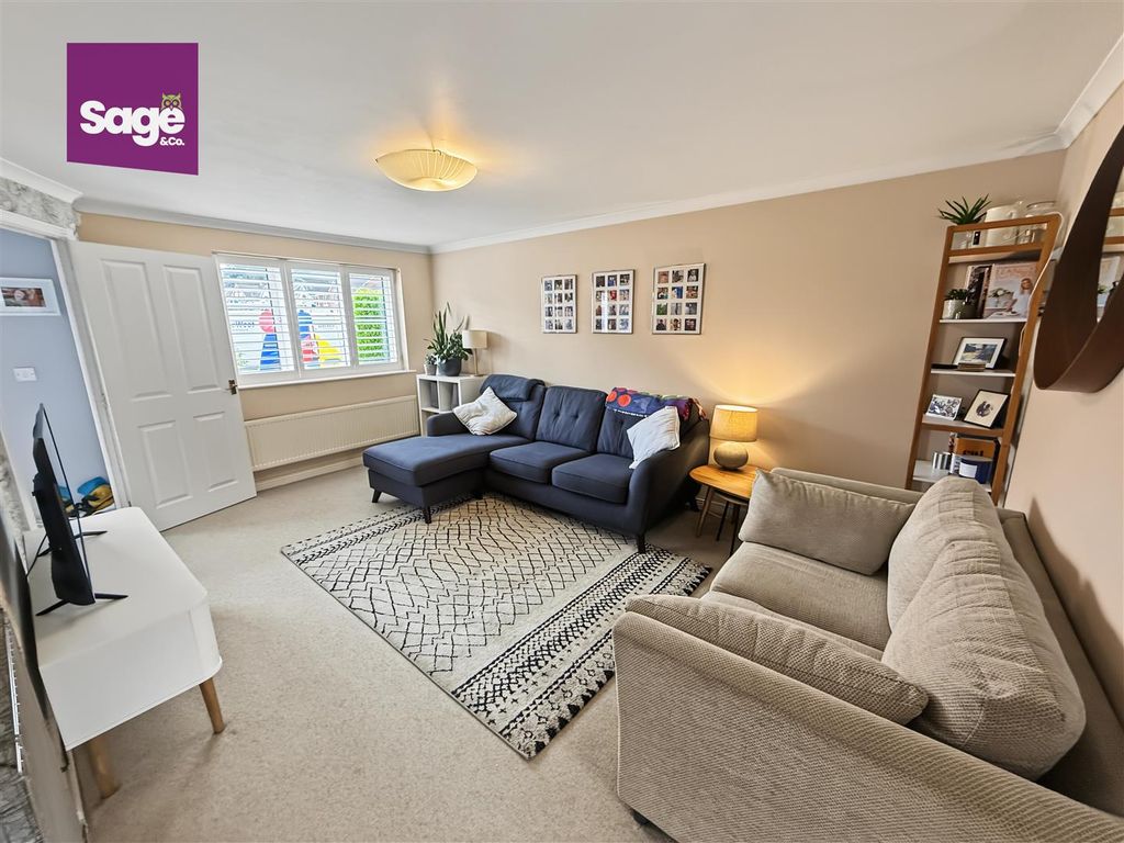 Property photo 3 of 22