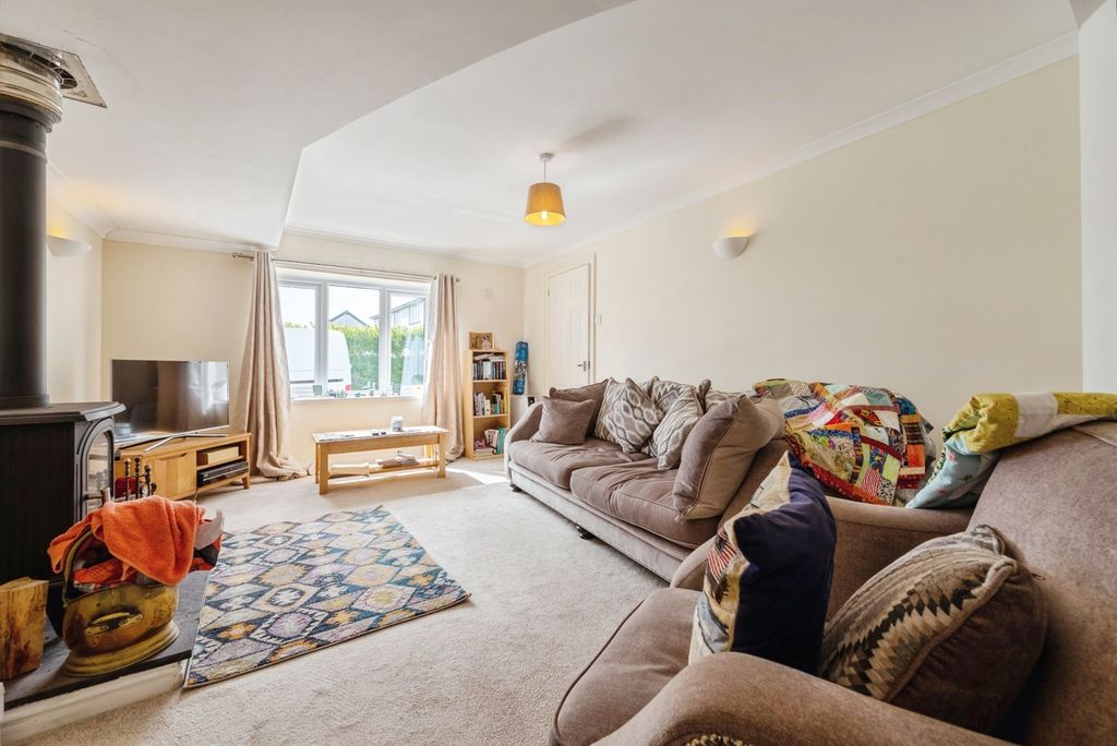 Property photo 2 of 13 Pbox-Img.Jpg