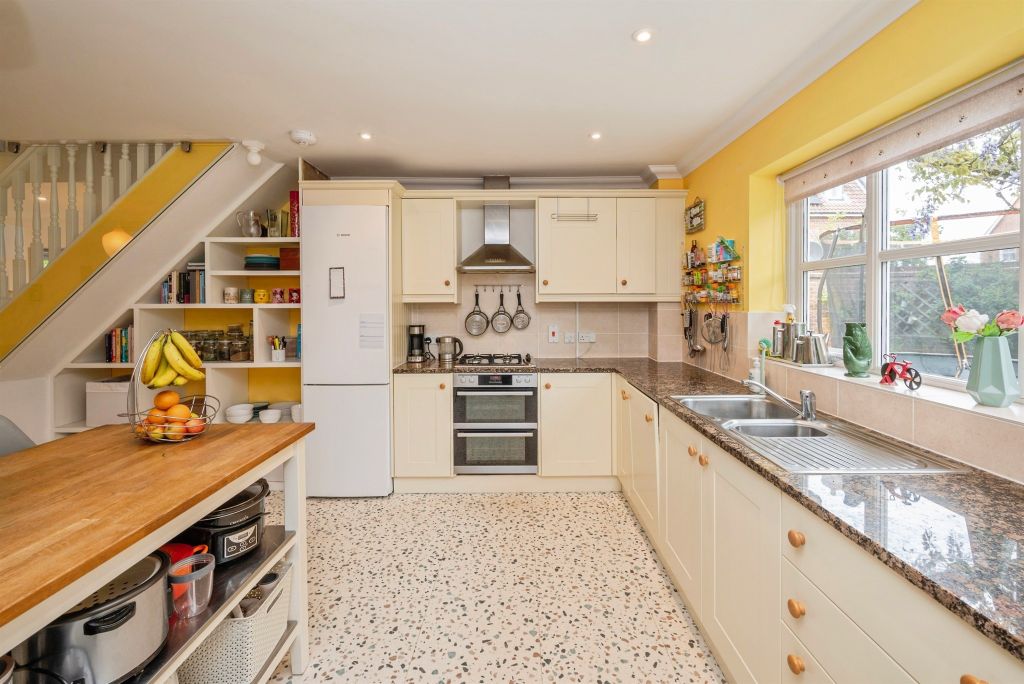 Property photo 3 of 17