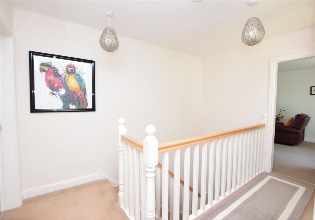 Property photo 3 of 30 Entrance Hall.Jpg