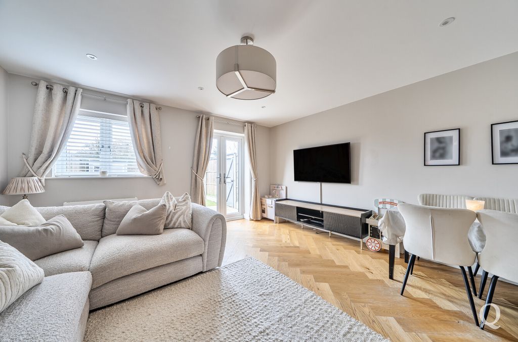 Property photo 2 of 20 F25E7c82-1357-445...