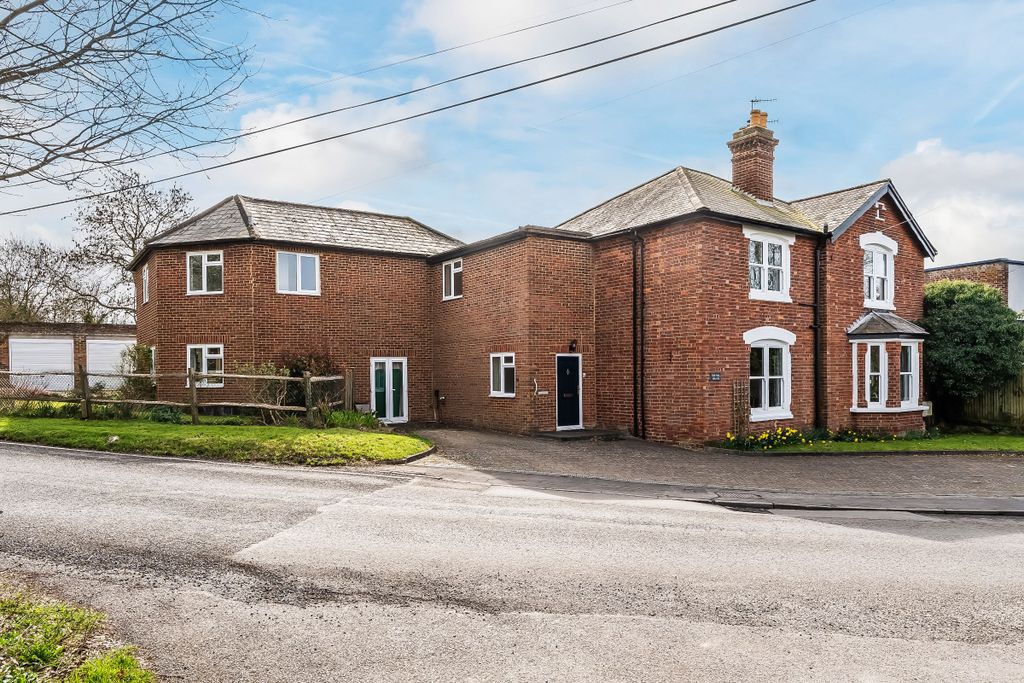 Property photo 2 of 29