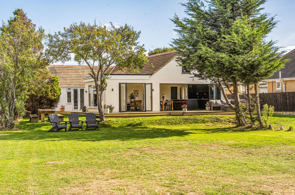 Property photo 1 of 37