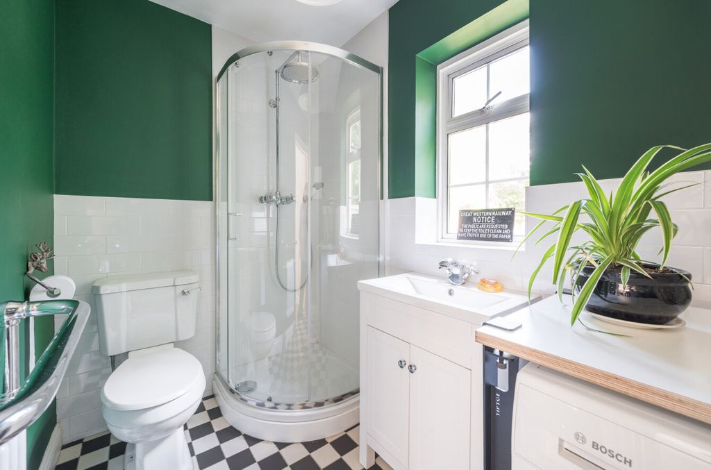 Property photo 3 of 18 1313594-8-685Bc13...