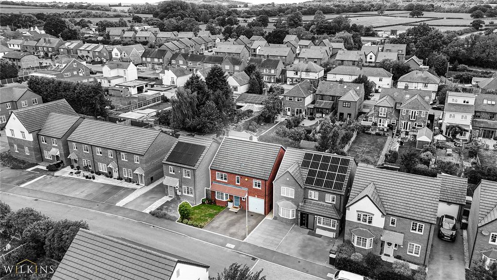 Property photo 2 of 42 Picture No. 02