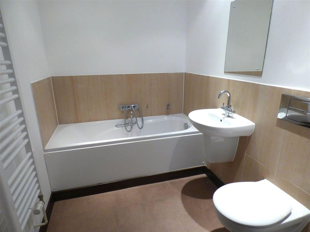 Property photo 2 of 8