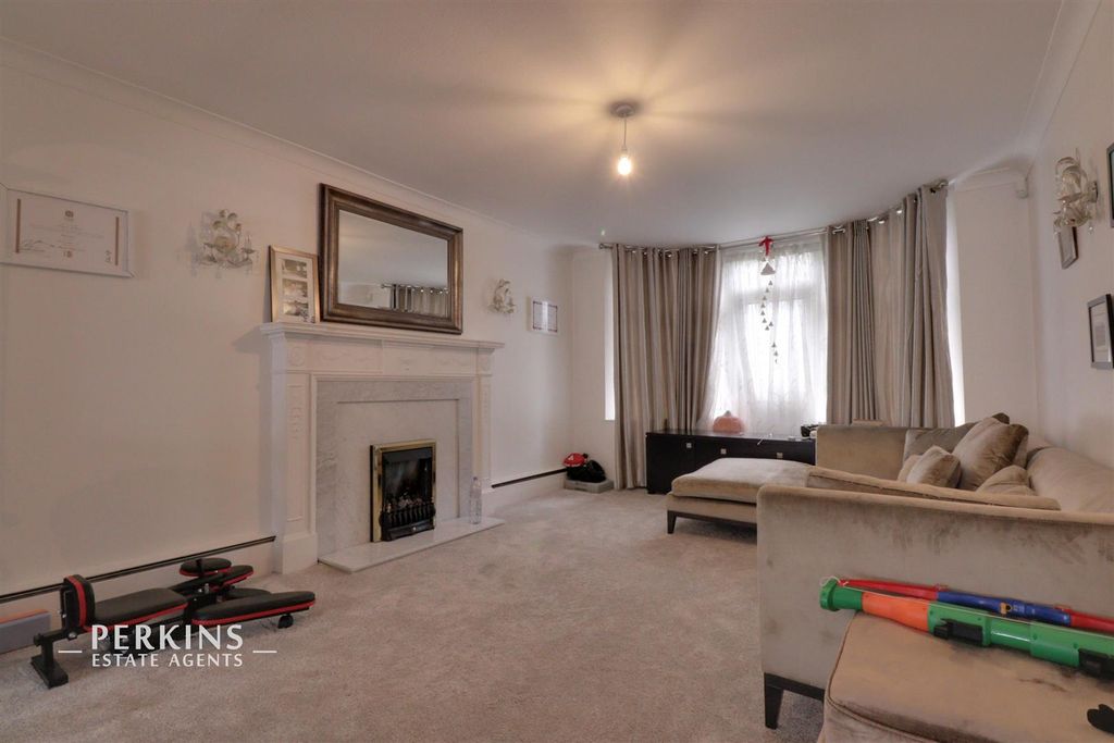 Property photo 1 of 8 l.Jpg