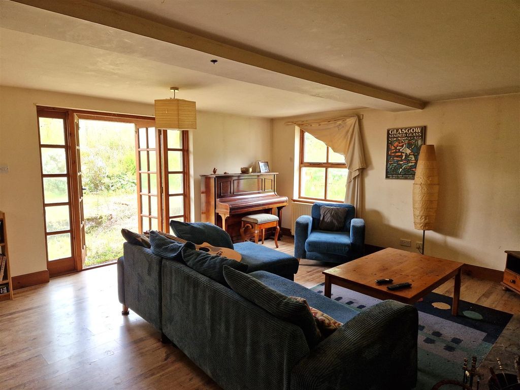 Property photo 2 of 18