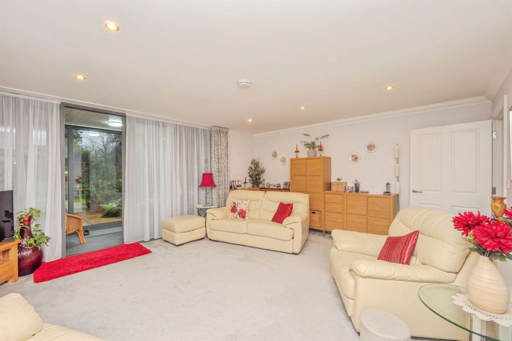 Property photo 2 of 19