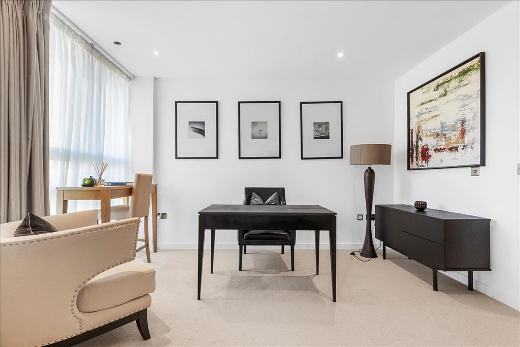 Property photo 2 of 30