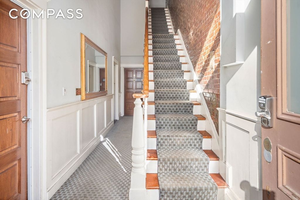 Property photo 3 of 26