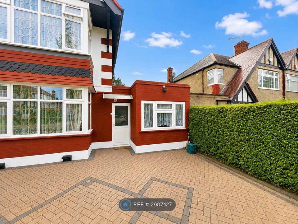 Property photo 1 of 9