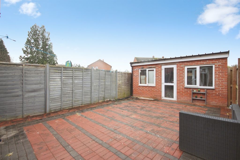 Property photo 3 of 16