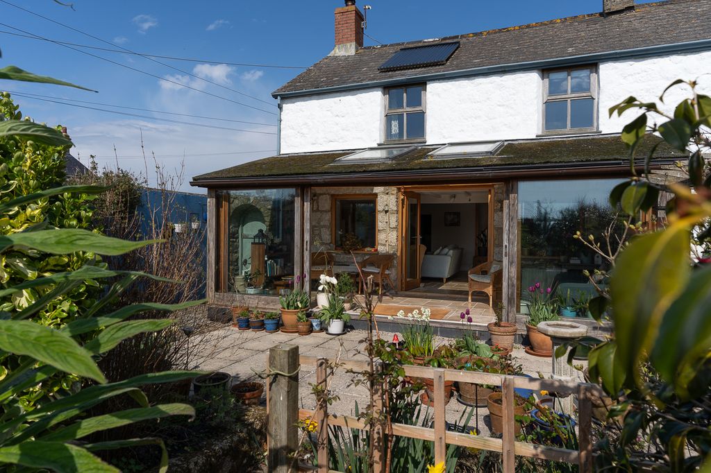 Property photo 2 of 38