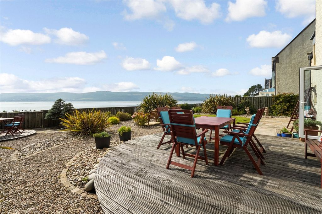 Property photo 3 of 35 Picture No. 27