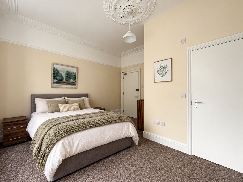 Property photo 2 of 8 5520641
