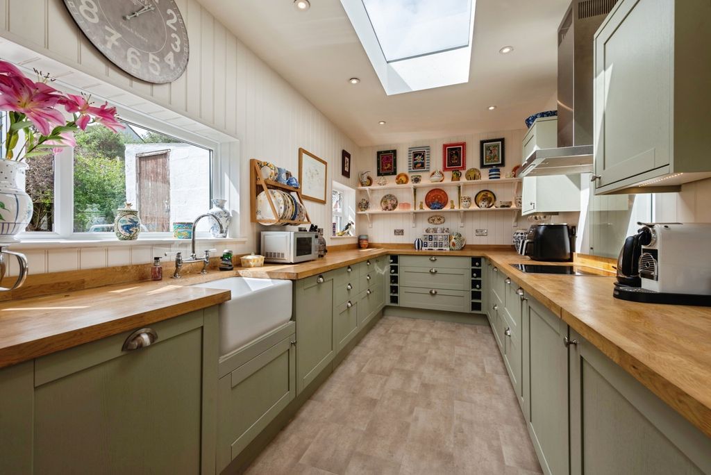 Property photo 2 of 13 Pbox-Img.Jpg