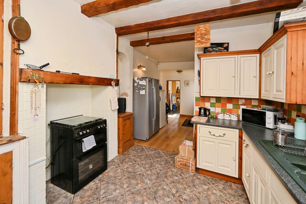 Property photo 3 of 17