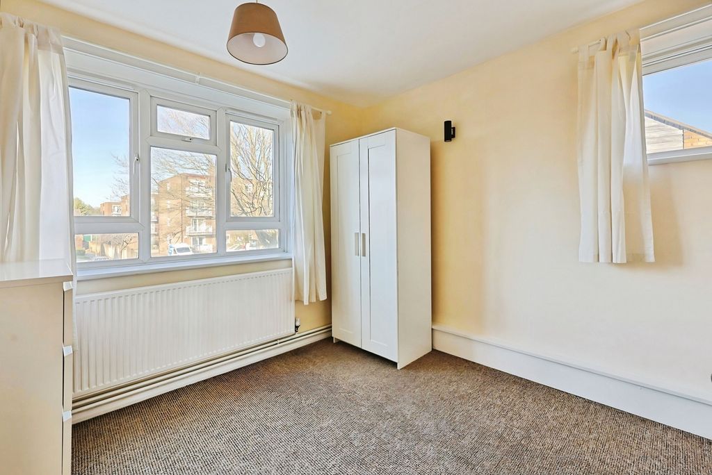 Property photo 3 of 9 Pbox-Img.Jpg