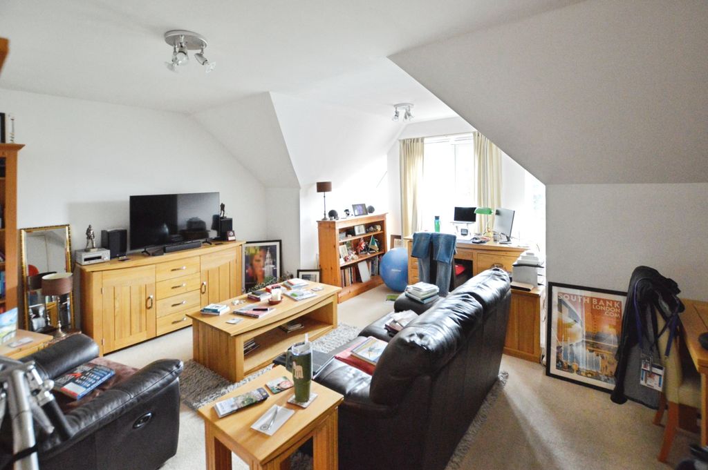 Property photo 2 of 6