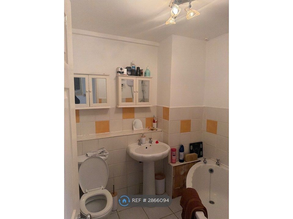 Property photo 2 of 8