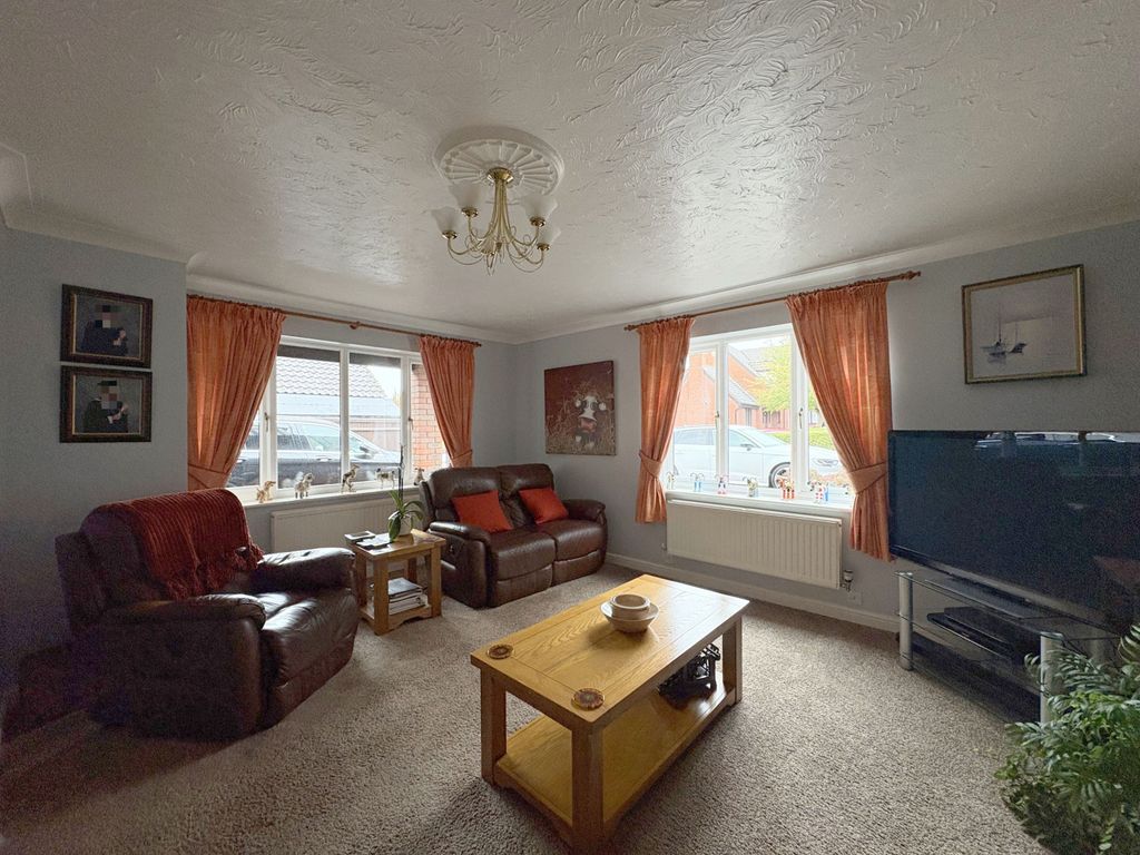 Property photo 3 of 38 Gallery