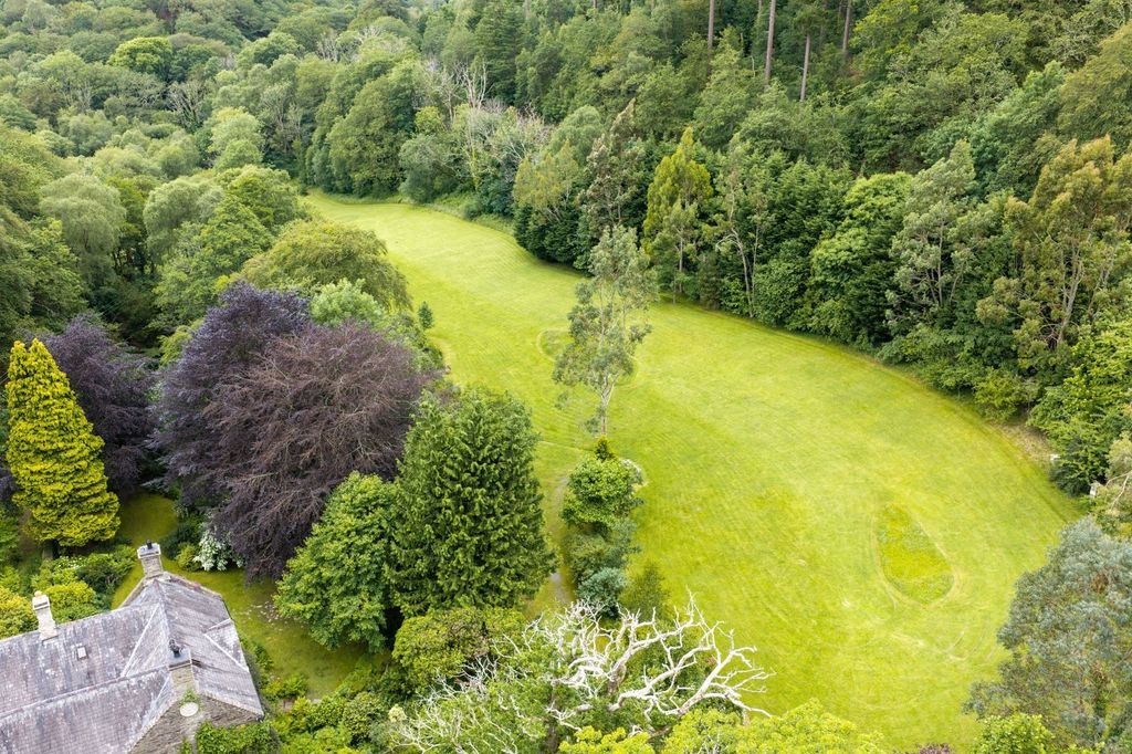 Property photo 3 of 64