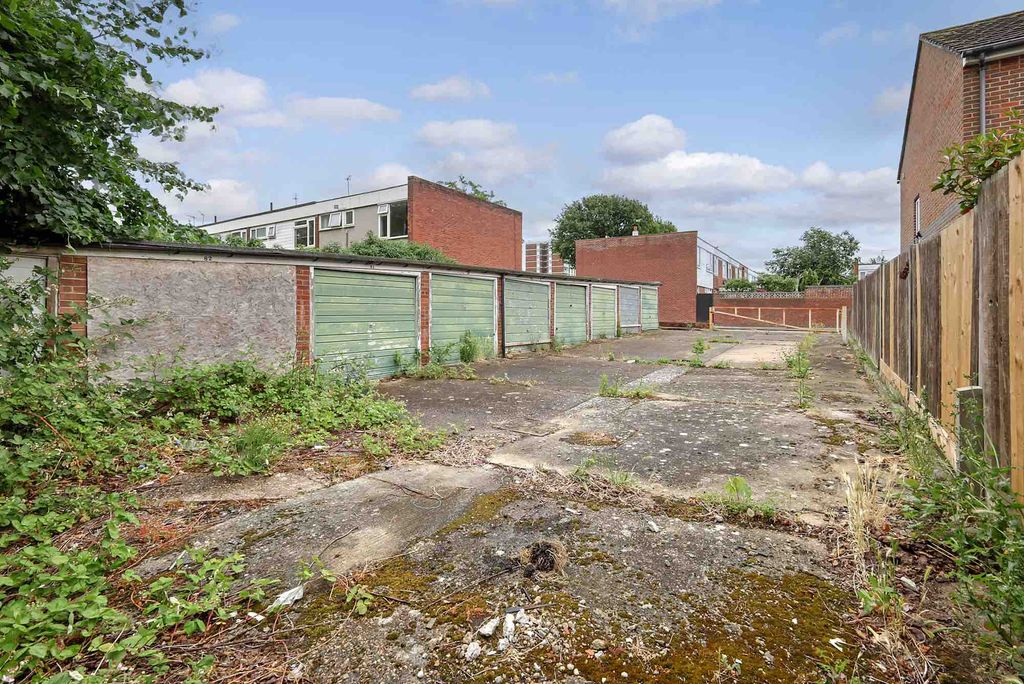 Property photo 3 of 4
