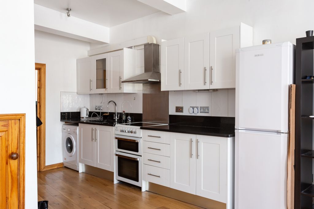 Property photo 2 of 5 Img 3