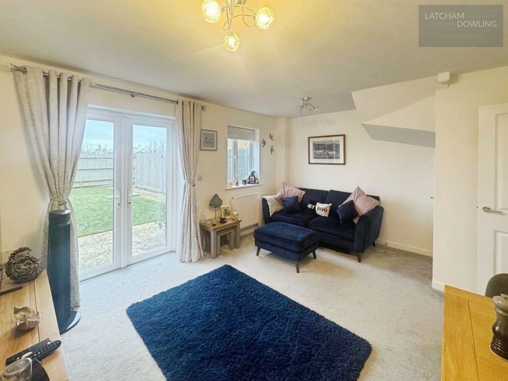 Property photo 2 of 17 Lounge/Dining Room