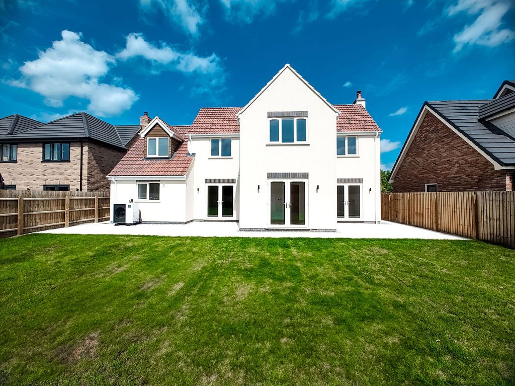 Property photo 1 of 36