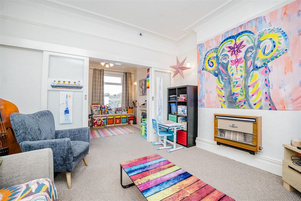 Property photo 2 of 27 P1025030.Jpg