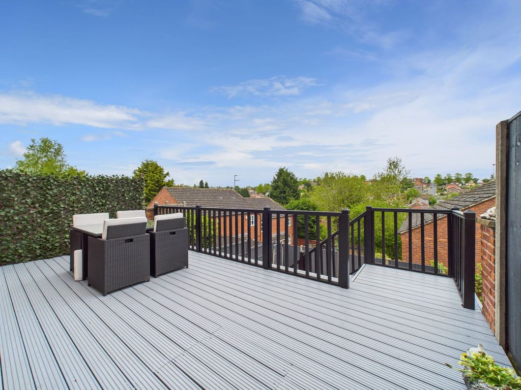 Property photo 3 of 20 Terrace