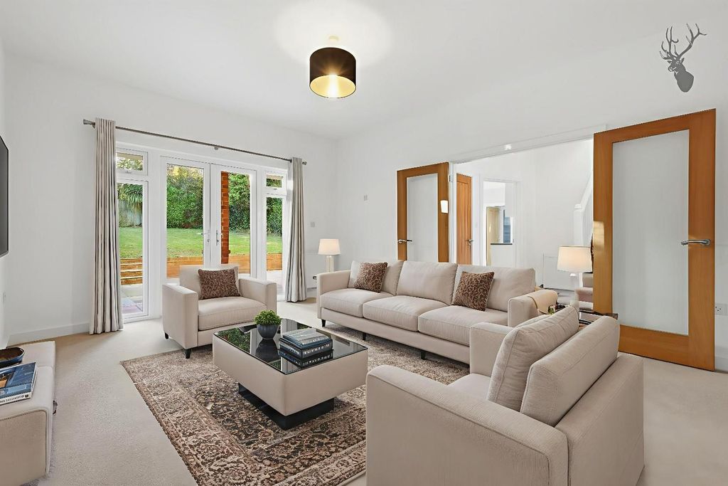 Property photo 2 of 35