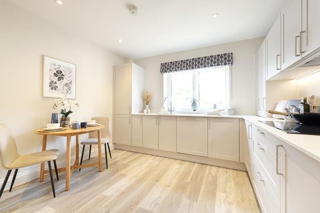 Property photo 2 of 13 Abbey Mill Place