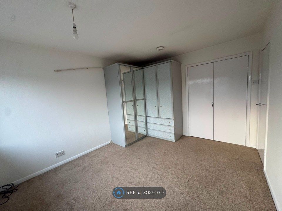 Property photo 3 of 26