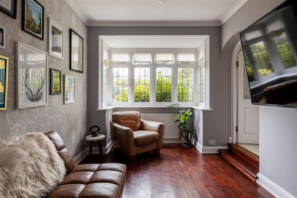 Property photo 2 of 26